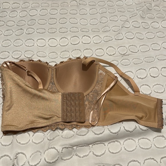 Lace Crop Top - Picture 4 of 5